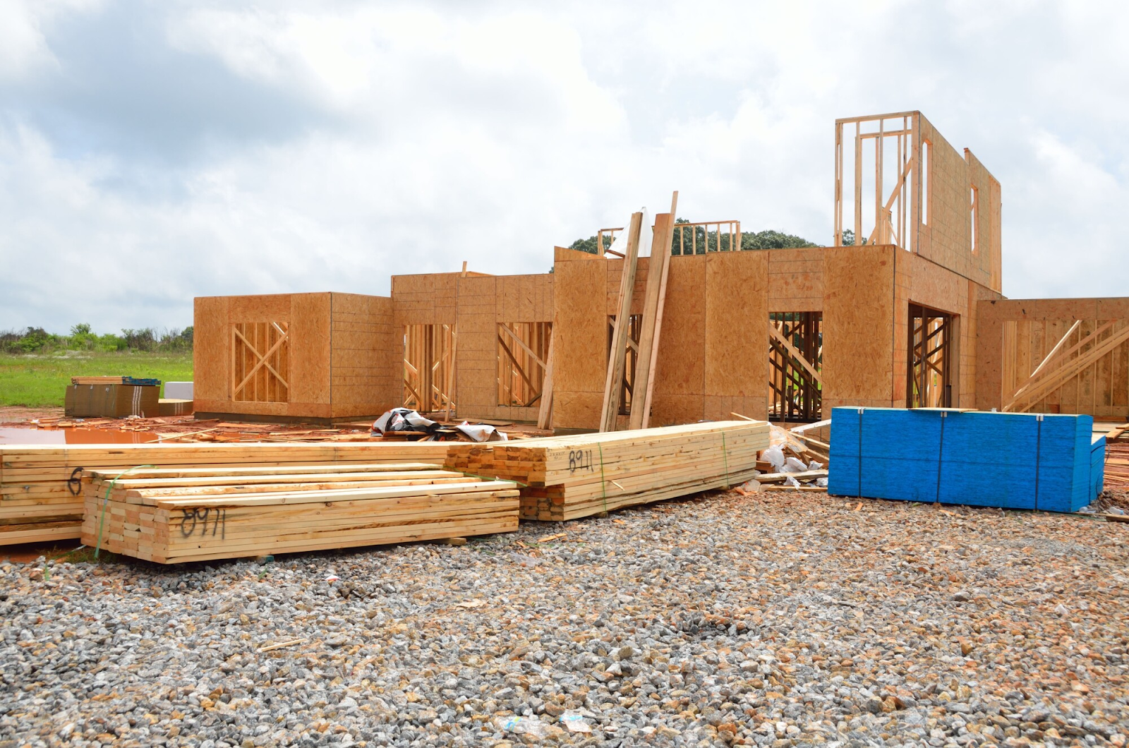 Pros and Cons of Building