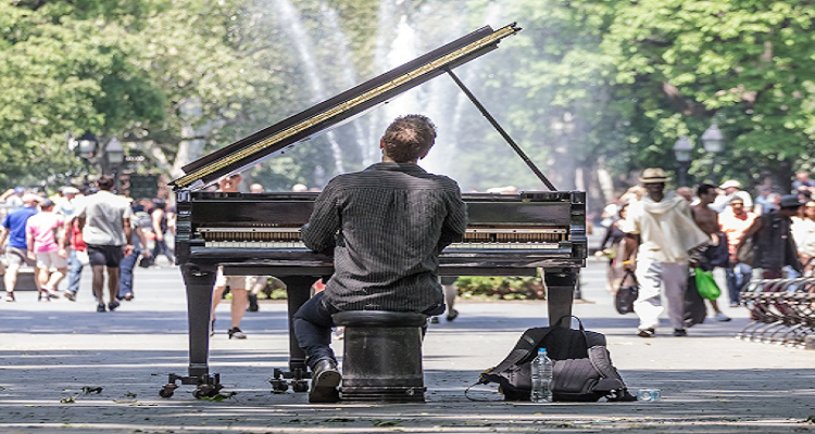 Play The Piano